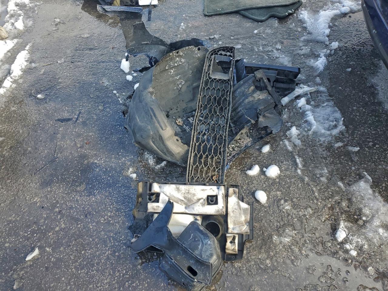 2011 TOYOTA CAMRY BASE photo 12