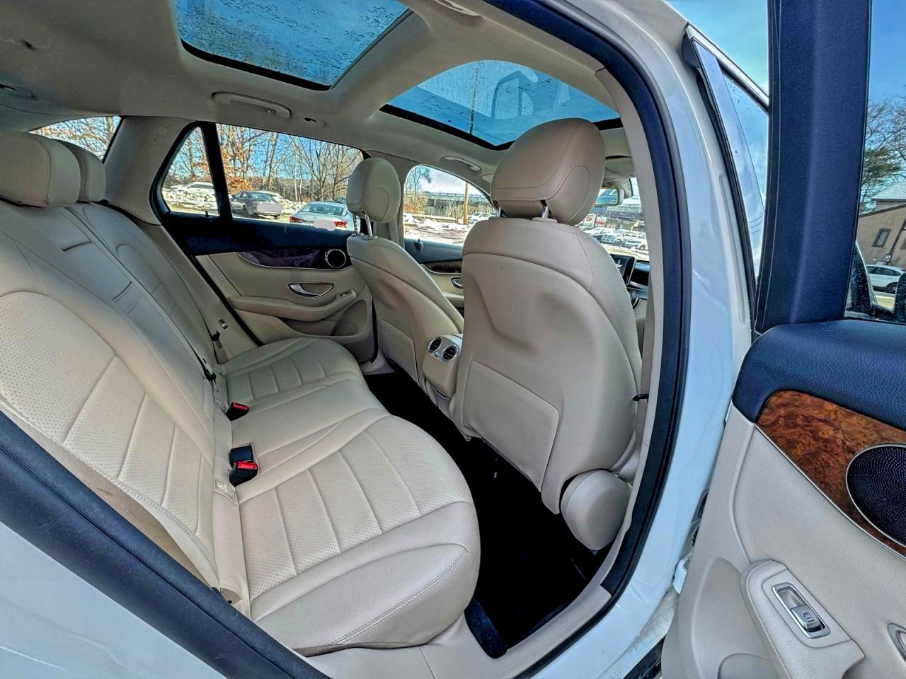 2017 MERCEDES-BENZ GLC 300 4MATIC photo 11