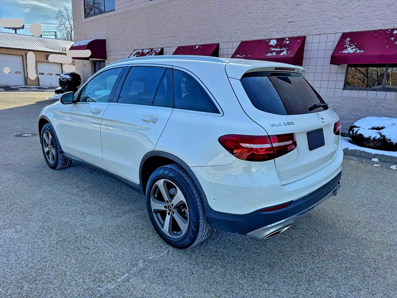 2017 MERCEDES-BENZ GLC 300 4MATIC photo 5