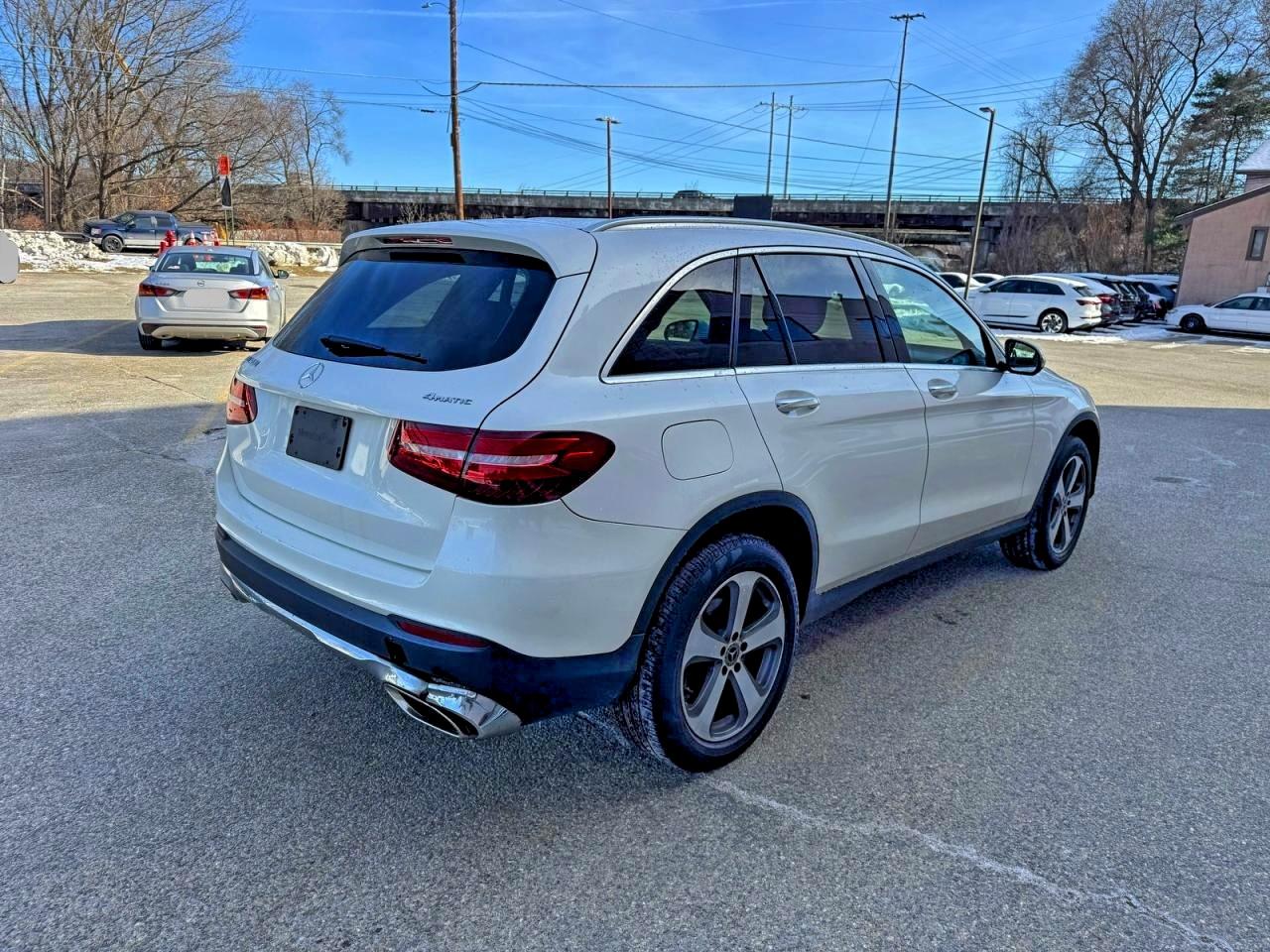 2017 MERCEDES-BENZ GLC 300 4MATIC photo 7