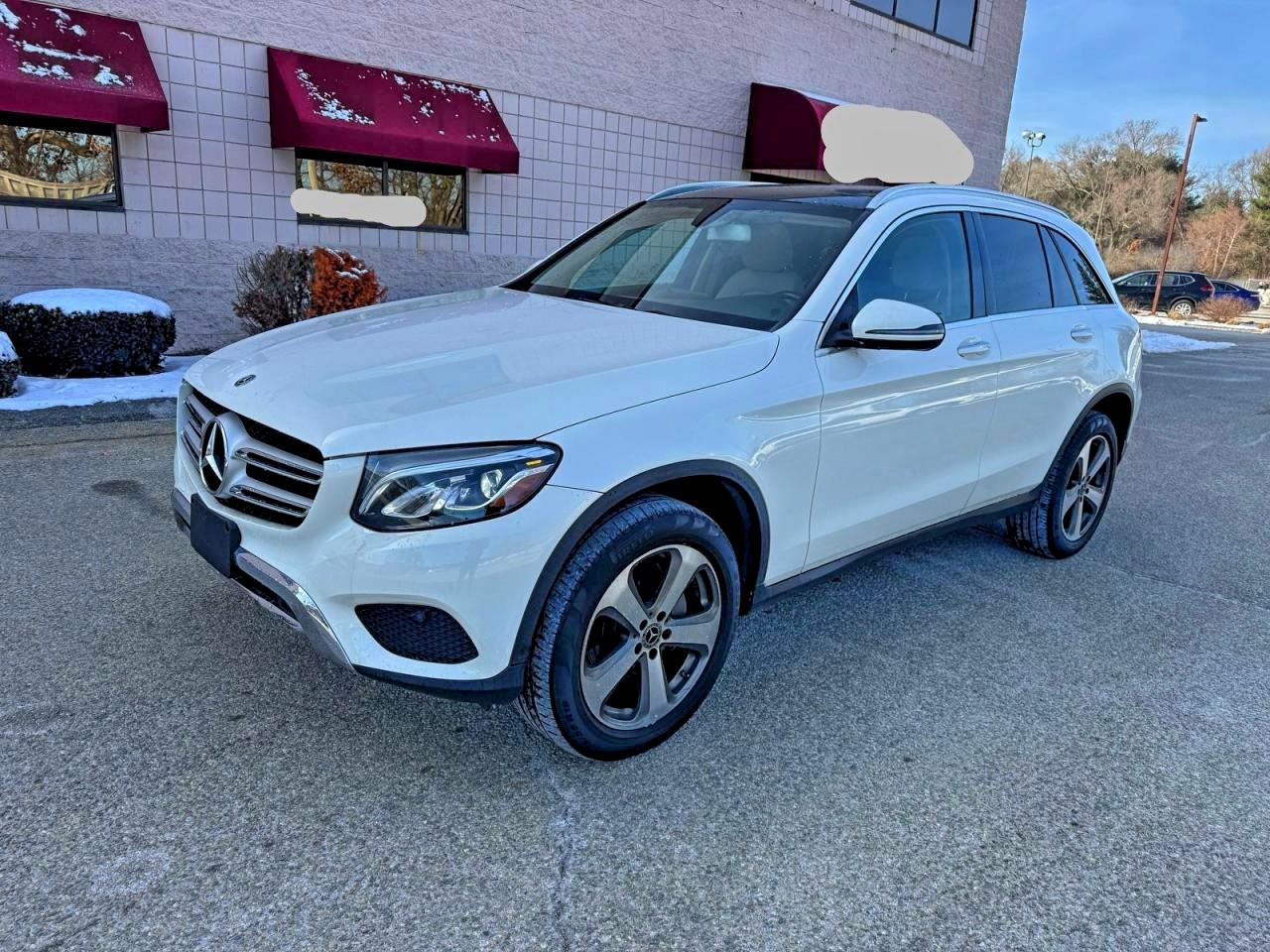 2017 MERCEDES-BENZ GLC 300 4MATIC photo 3