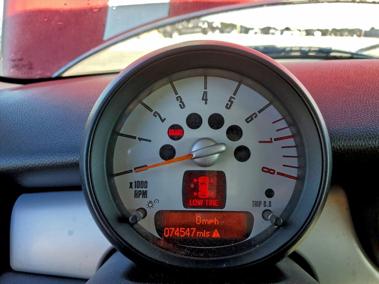 2011 MINI COOPER photo 25