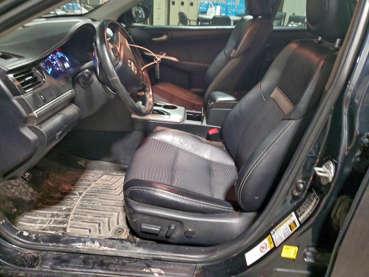 2012 TOYOTA CAMRY BASE photo 7
