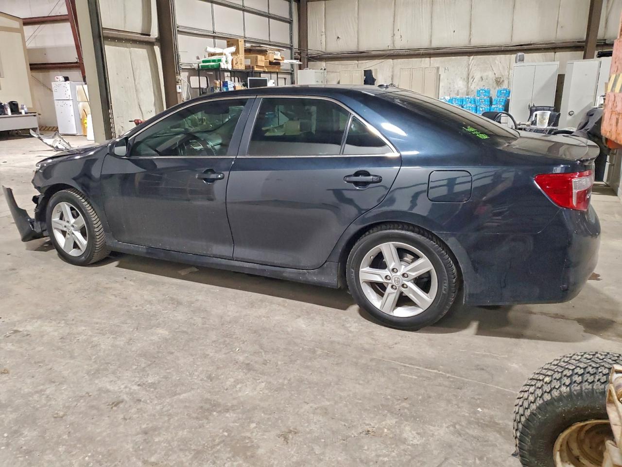 2012 TOYOTA CAMRY BASE photo 2
