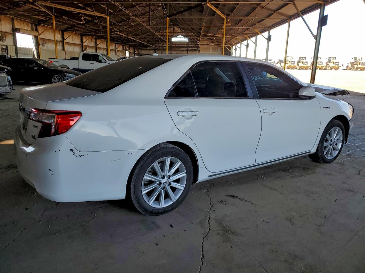 2014 TOYOTA CAMRY HYBRID photo 3