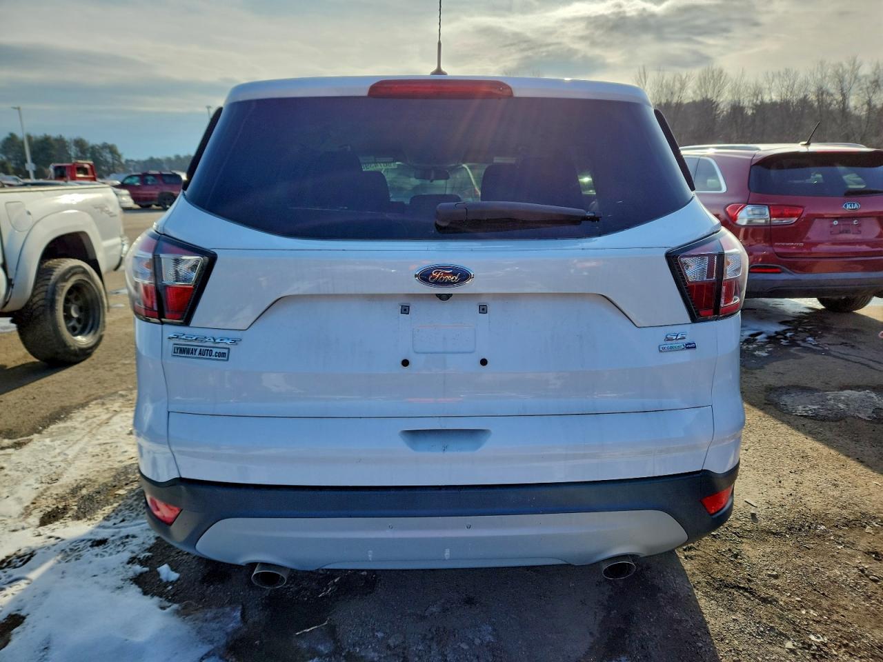 2017 FORD ESCAPE SE photo 6