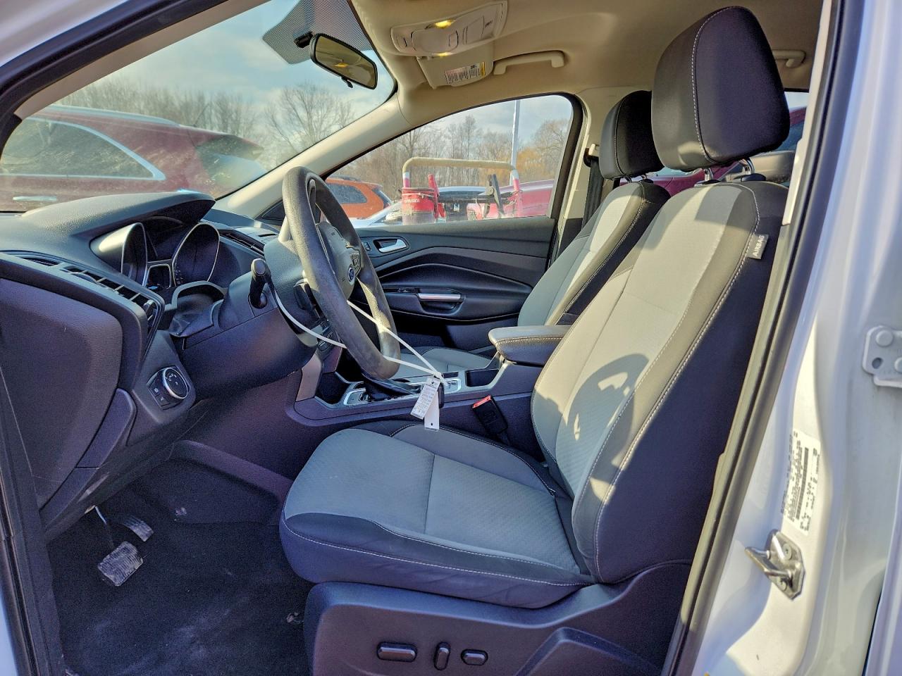 2017 FORD ESCAPE SE photo 7