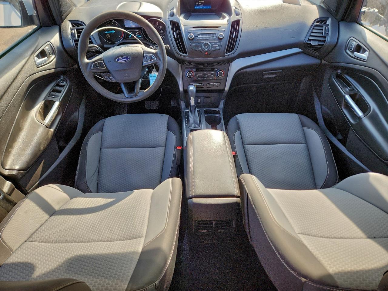 2017 FORD ESCAPE SE photo 8