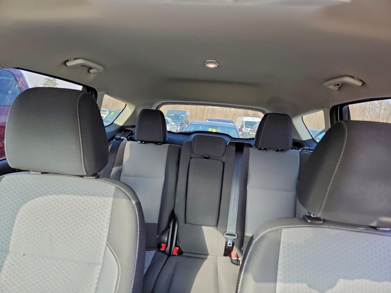 2017 FORD ESCAPE SE photo 10