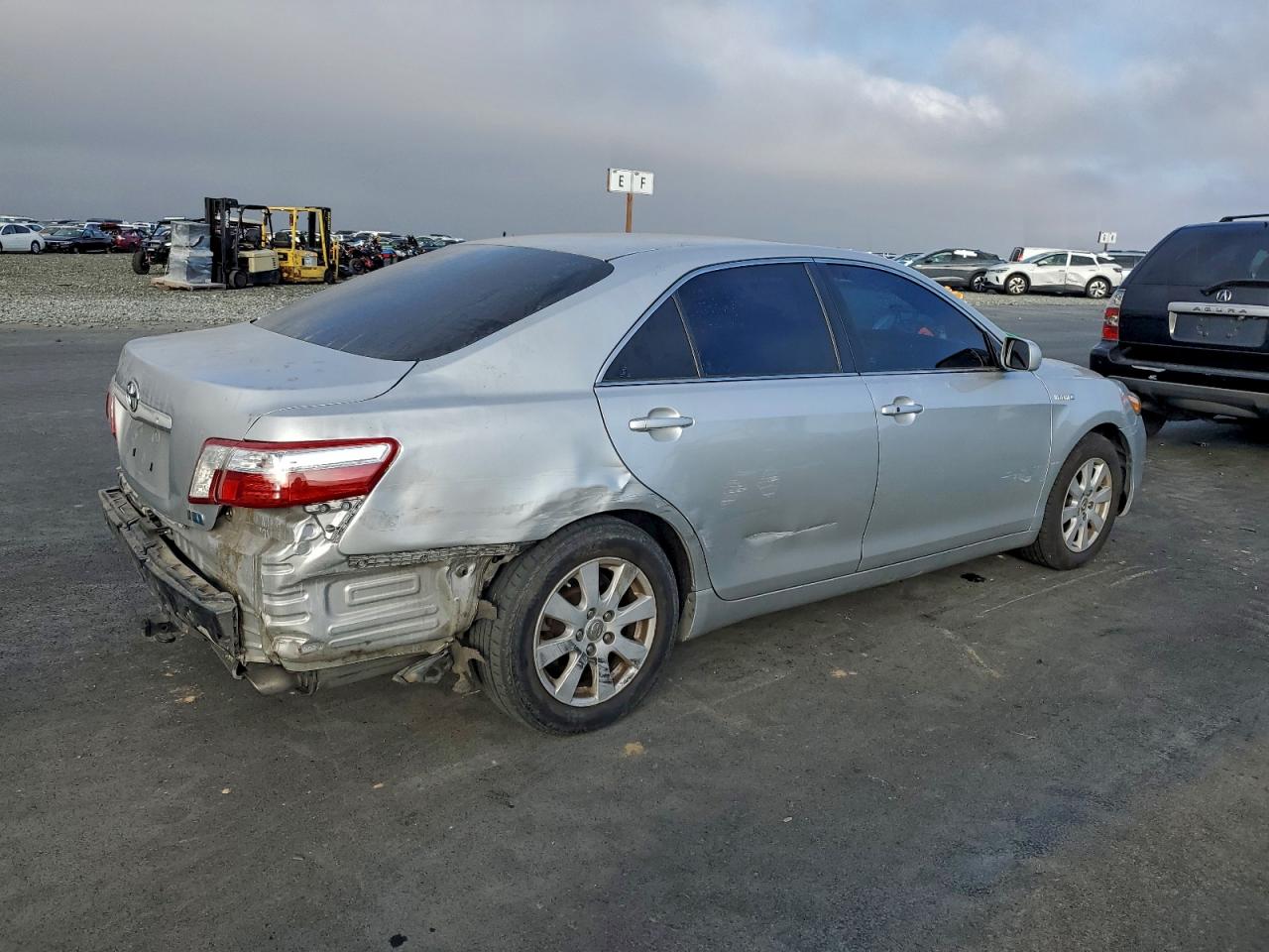 2009 TOYOTA CAMRY photo 3