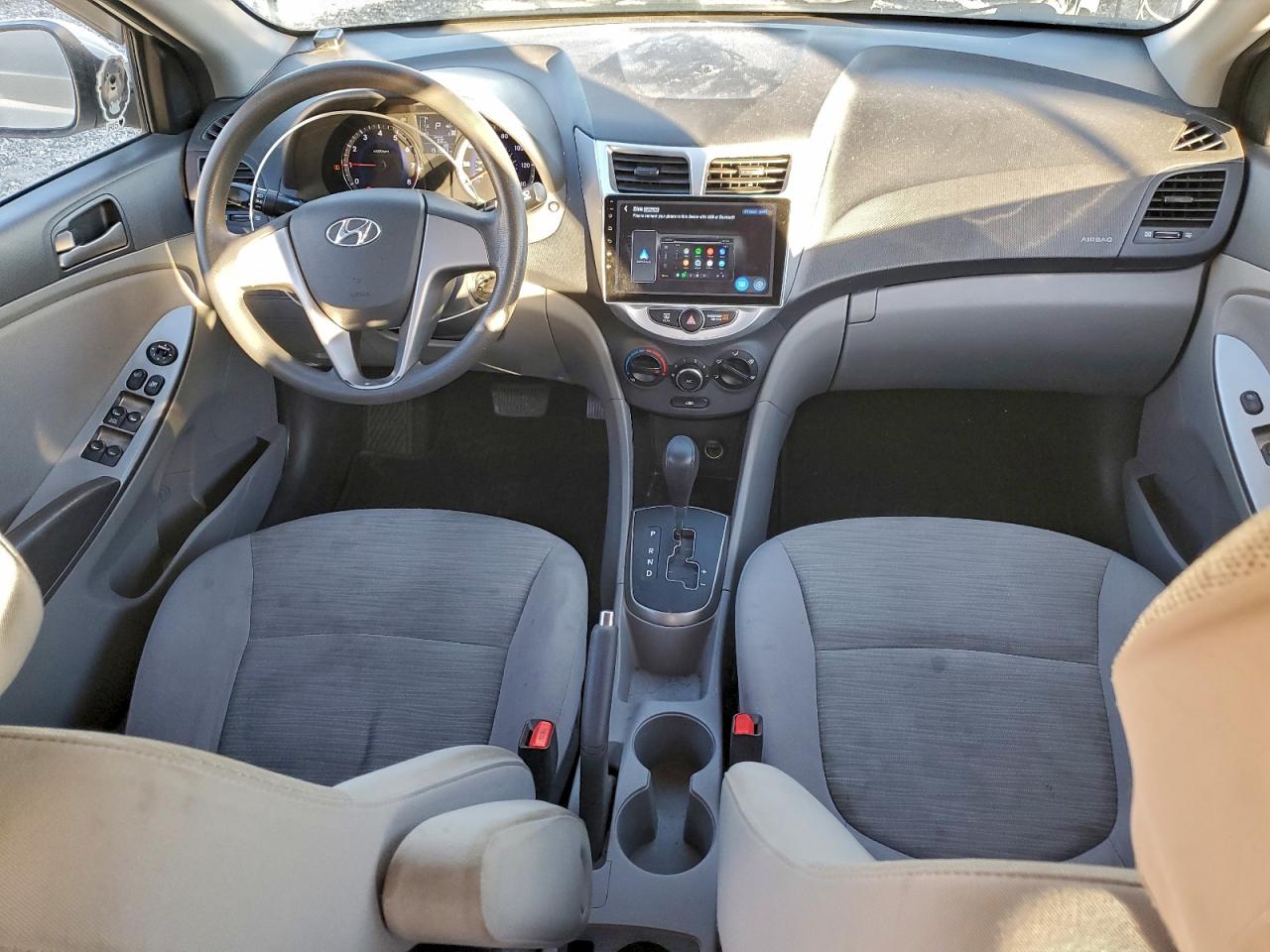 2017 HYUNDAI ACCENT SE photo 8