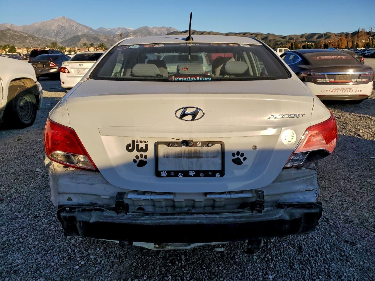 2017 HYUNDAI ACCENT SE photo 6