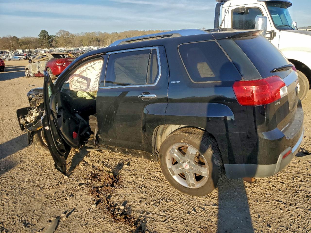 2012 GMC TERRAIN SLT photo 2