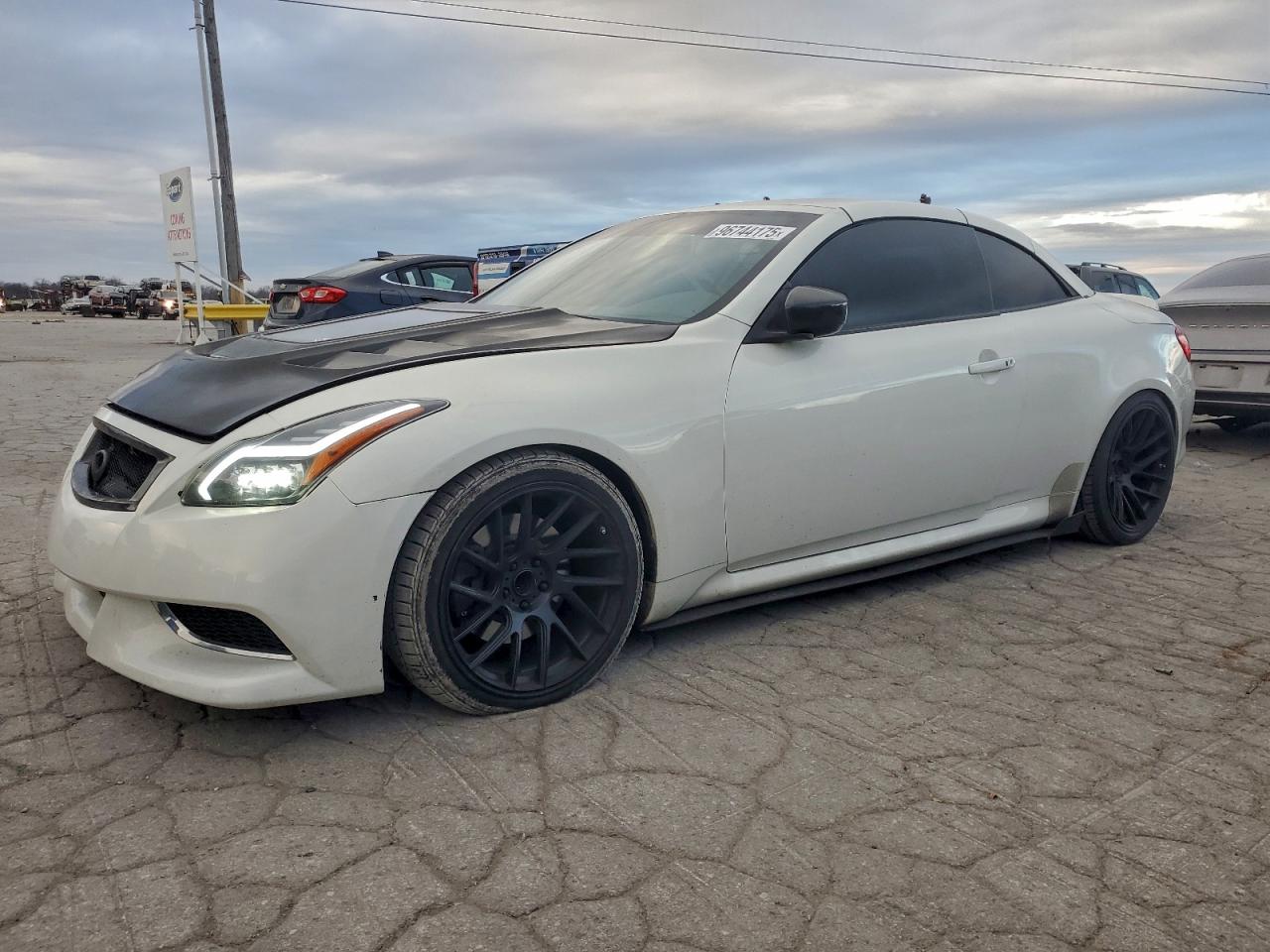 2013 INFINITI G37