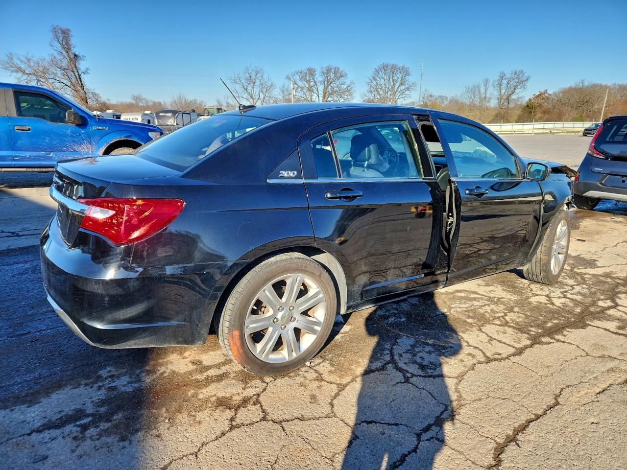 2013 CHRYSLER 200 TOURING photo 3