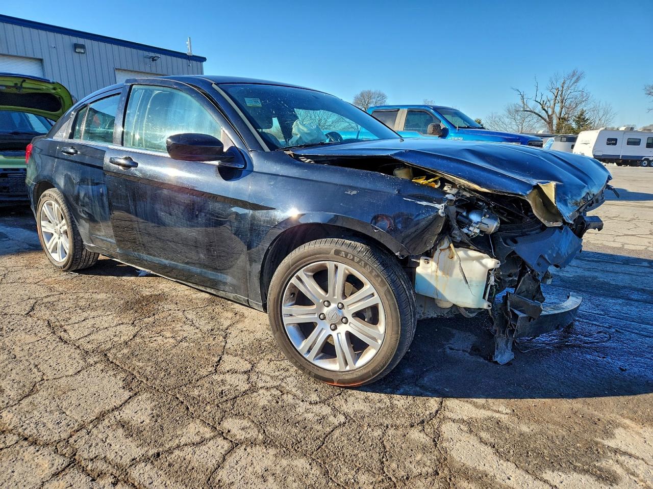 2013 CHRYSLER 200 TOURING photo 4