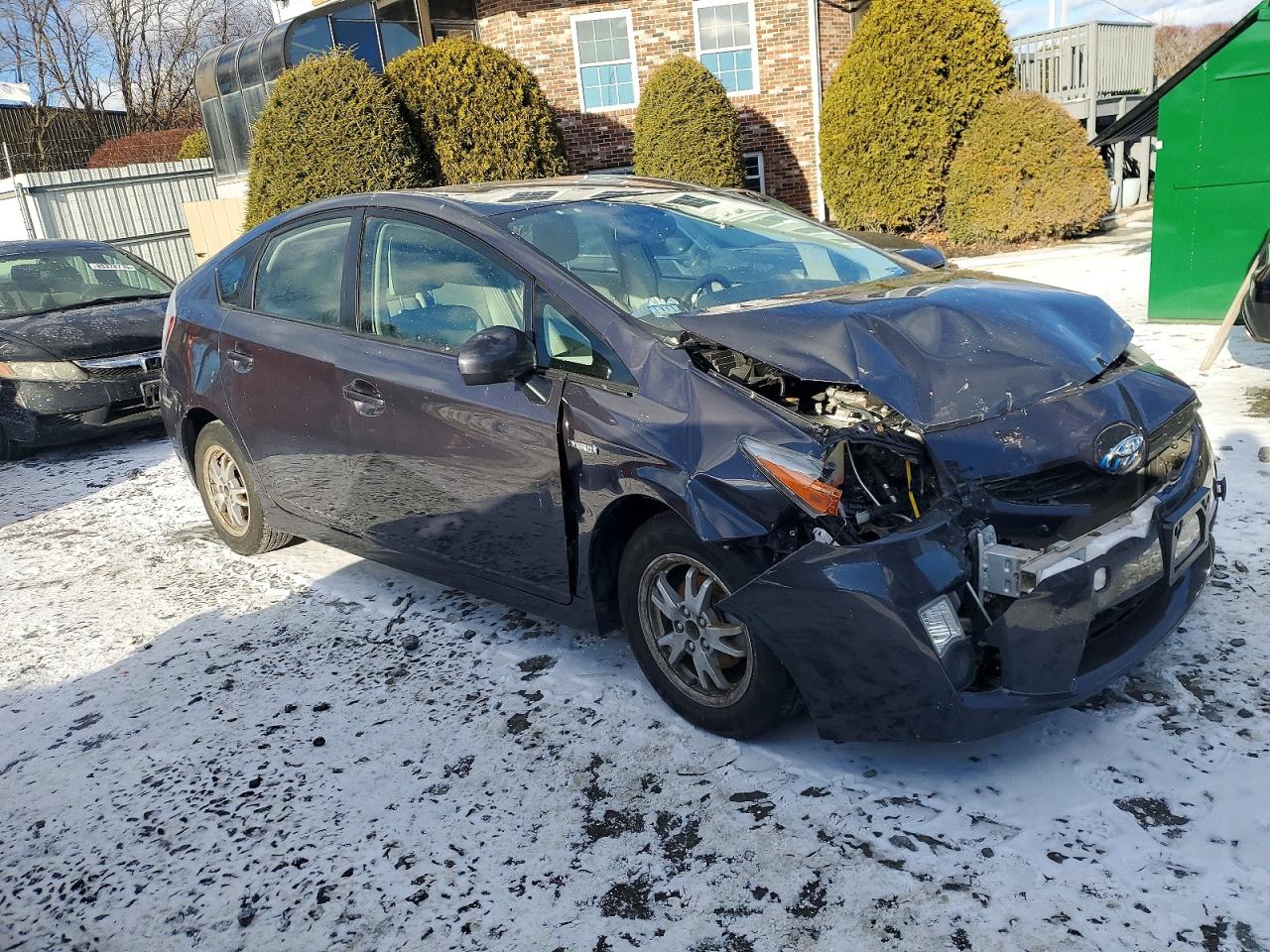 2011 TOYOTA PRIUS photo 4