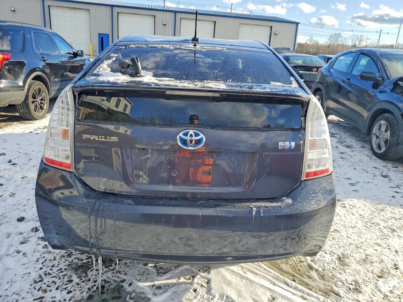 2011 TOYOTA PRIUS photo 6