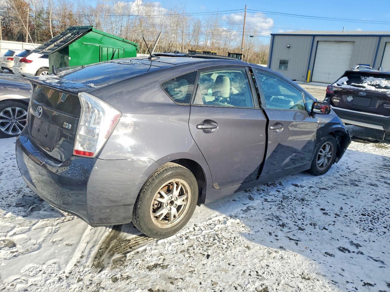 2011 TOYOTA PRIUS photo 3