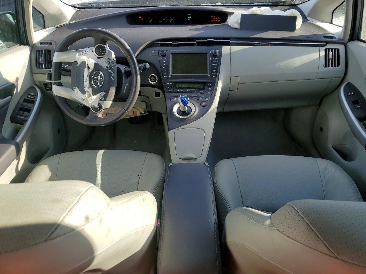 2011 TOYOTA PRIUS photo 8