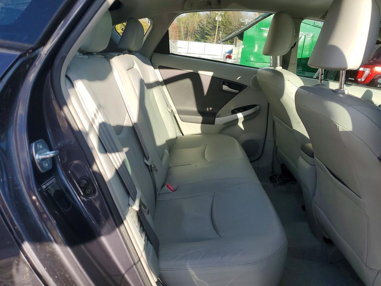 2011 TOYOTA PRIUS photo 10