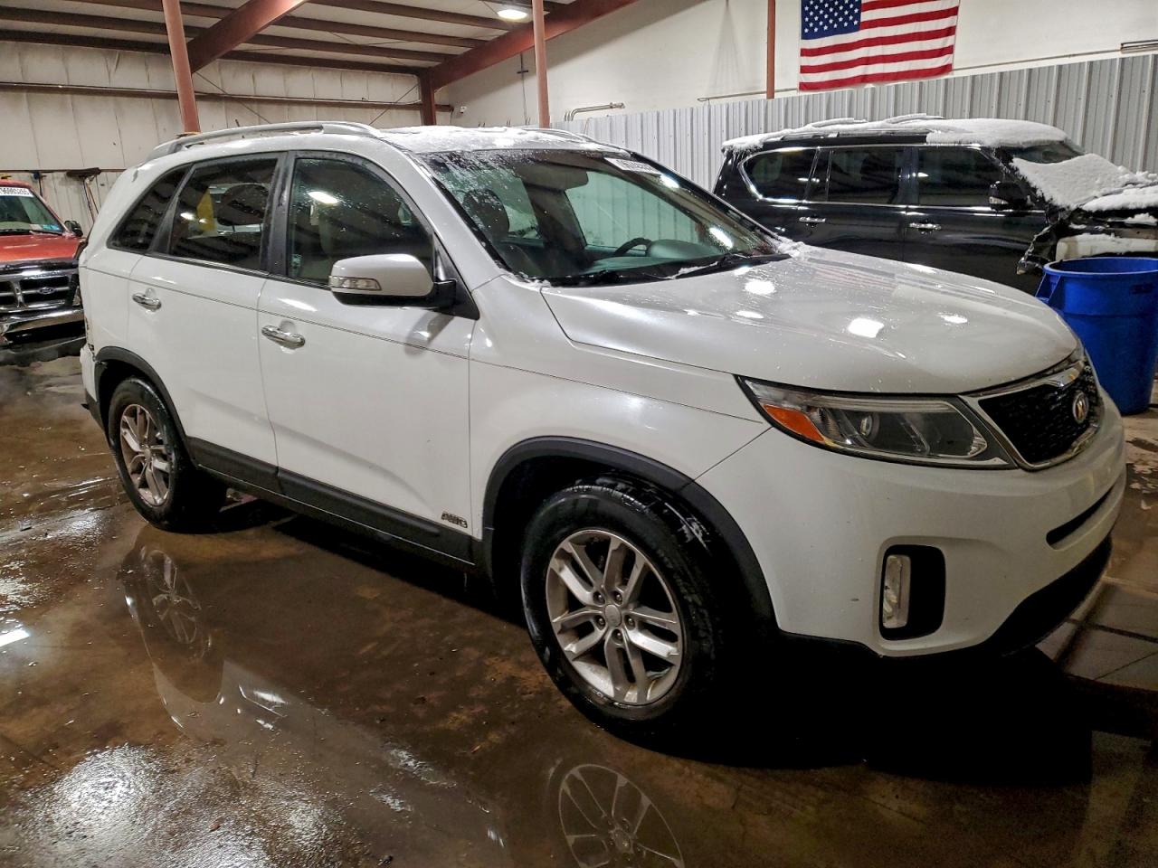 2014 KIA SORENTO LX photo 4