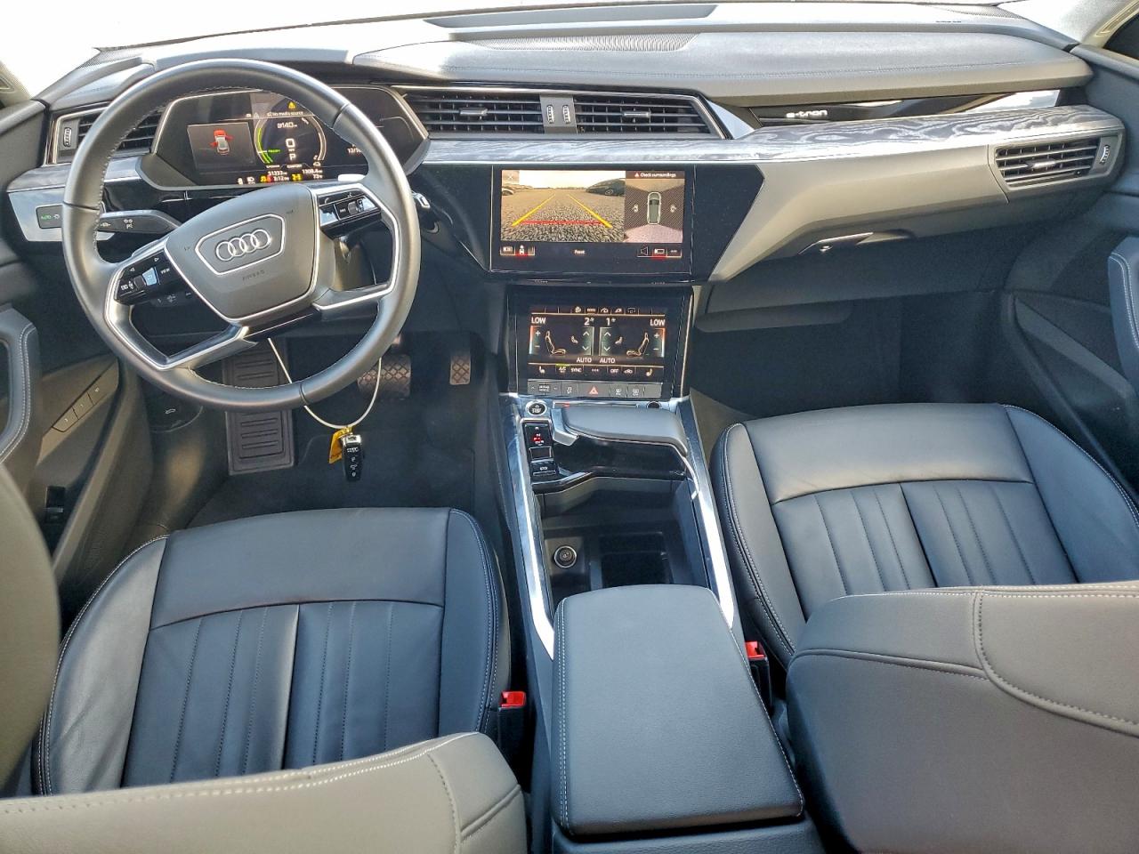 2022 AUDI E-TRON PREMIUM photo 8