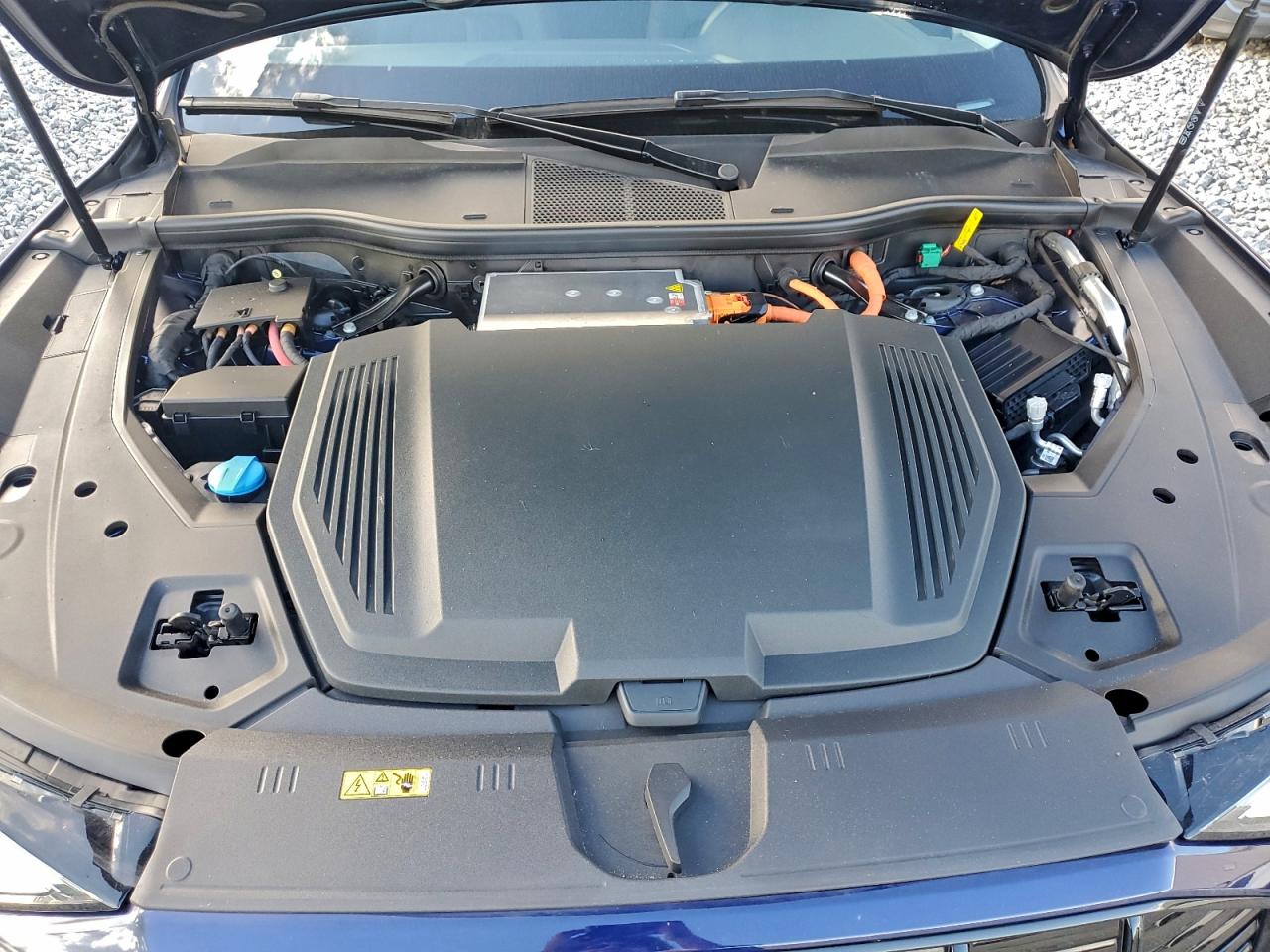 2022 AUDI E-TRON PREMIUM photo 11