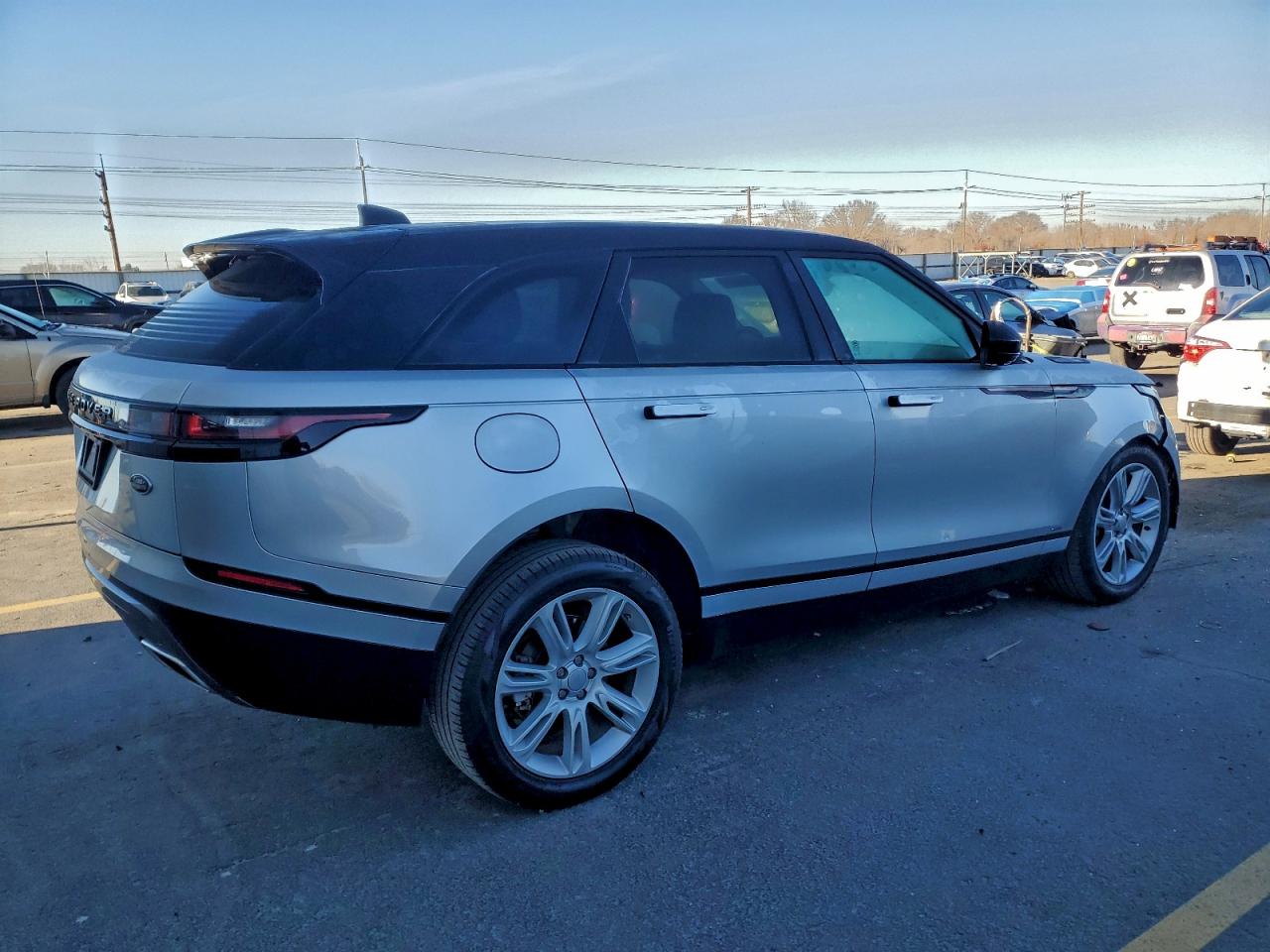 2020 LAND ROVER RANGE ROVER VELAR R-DYNAMIC S photo 3