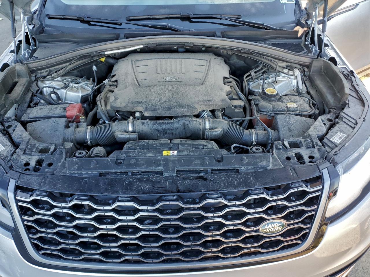 2020 LAND ROVER RANGE ROVER VELAR R-DYNAMIC S photo 12