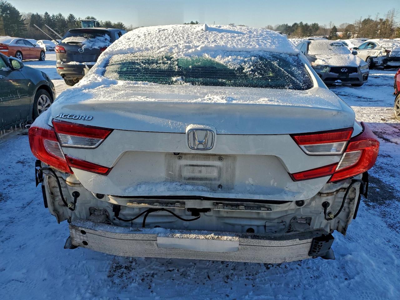 2018 HONDA ACCORD EX photo 6