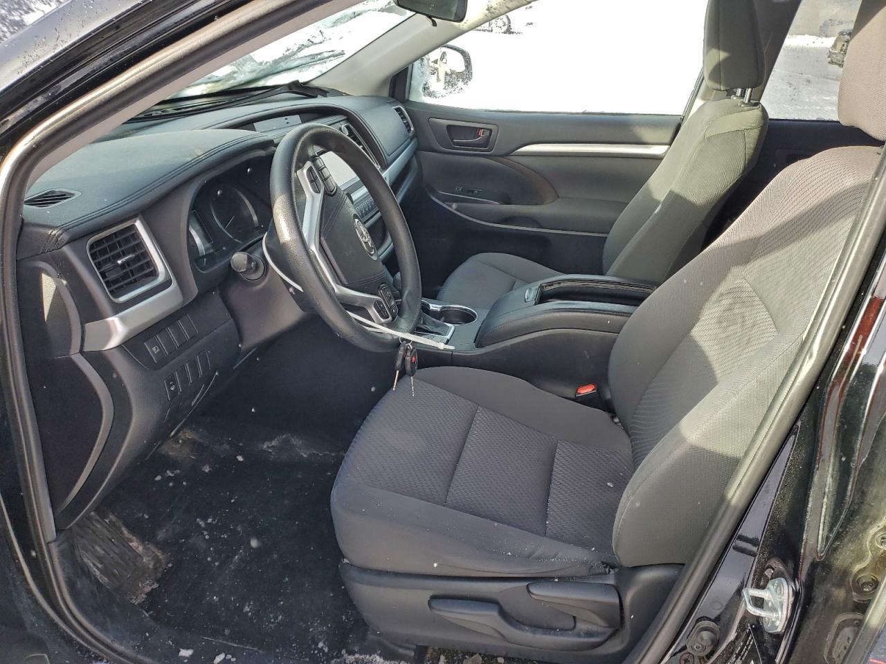 2019 TOYOTA HIGHLANDER LE photo 7