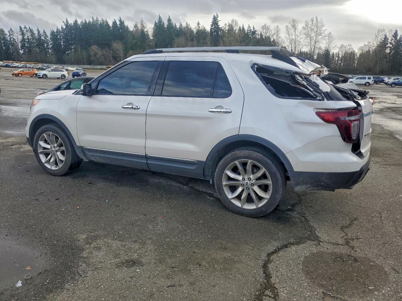 2013 FORD EXPLORER LIMITED photo 2