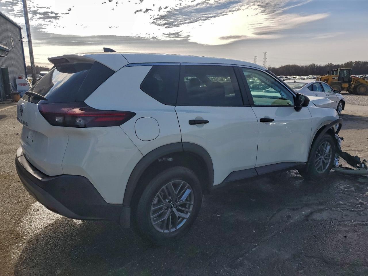 2023 NISSAN ROGUE S photo 5