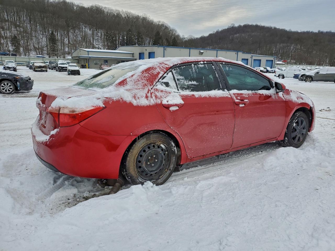 2018 TOYOTA COROLLA L photo 3