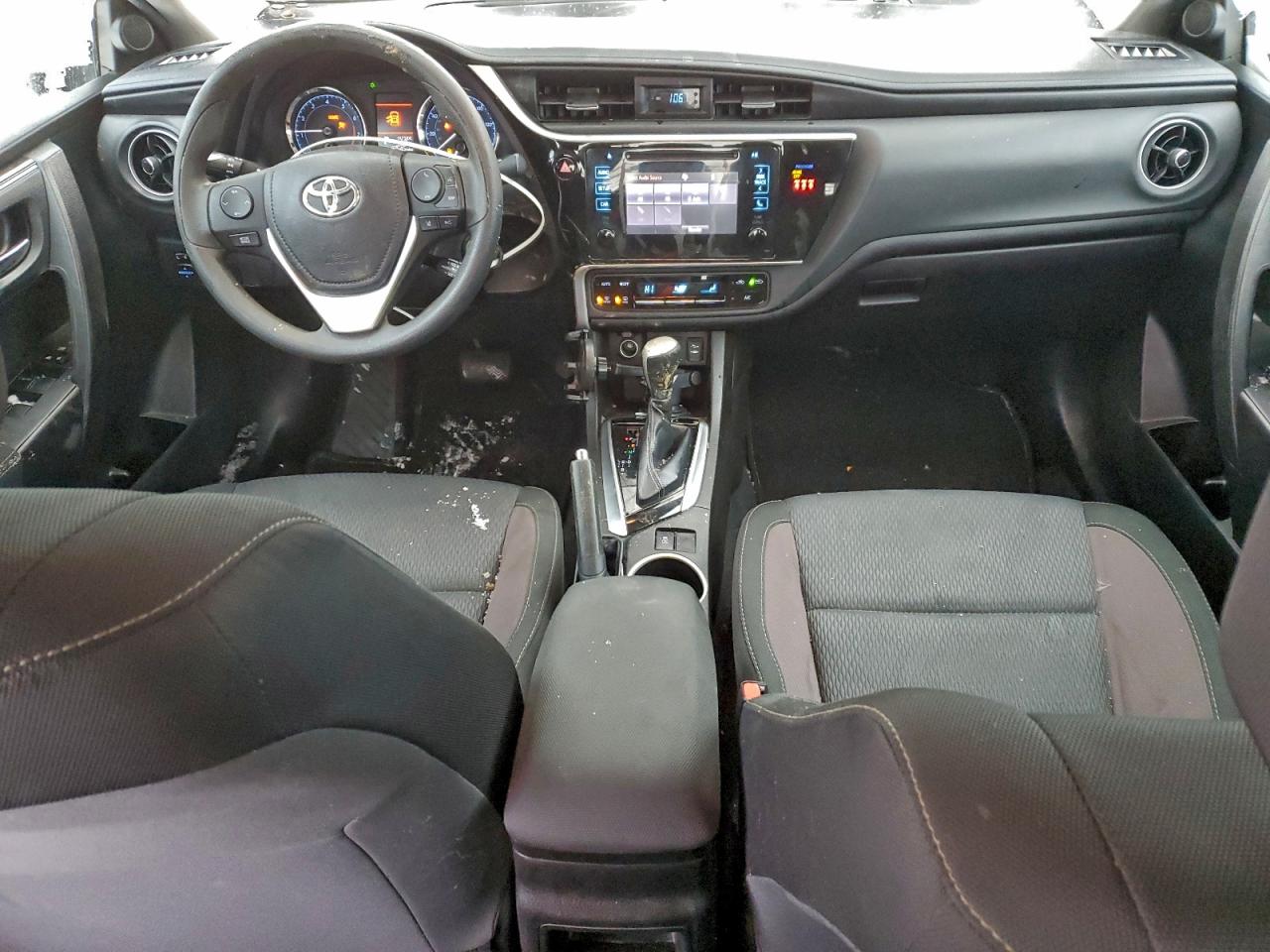 2018 TOYOTA COROLLA L photo 8