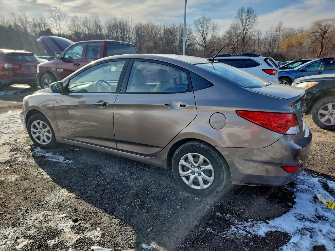 2012 HYUNDAI ACCENT GLS photo 2