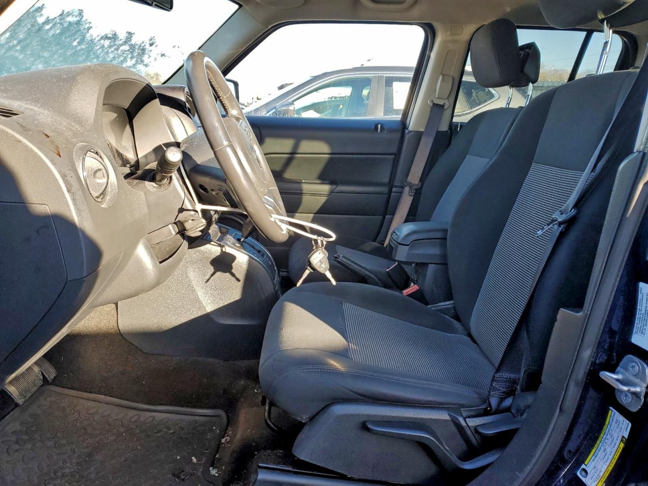2014 JEEP PATRIOT LATITUDE photo 7