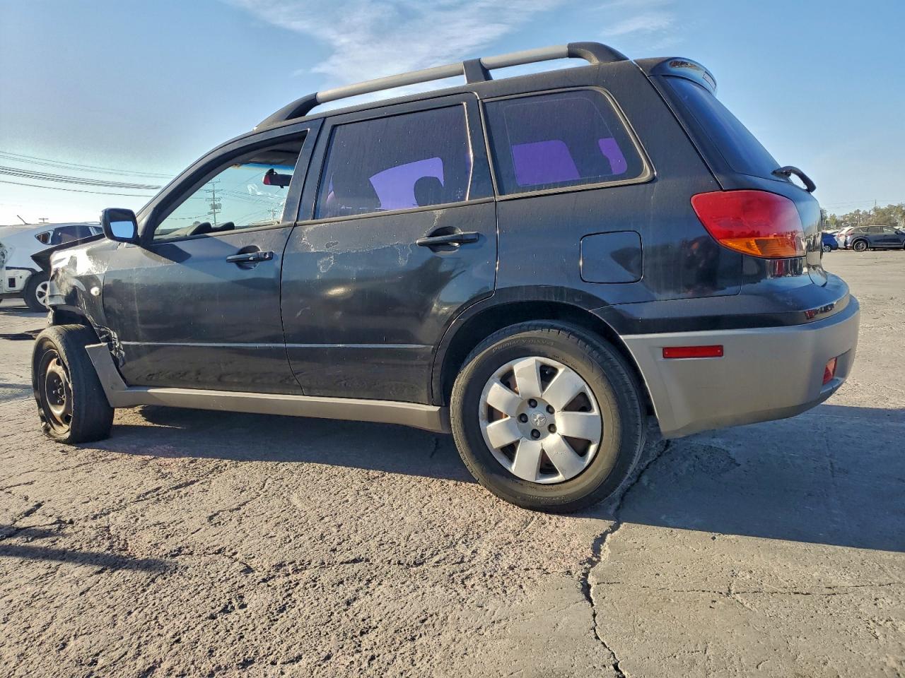 2003 MITSUBISHI OUTLANDER LS photo 2