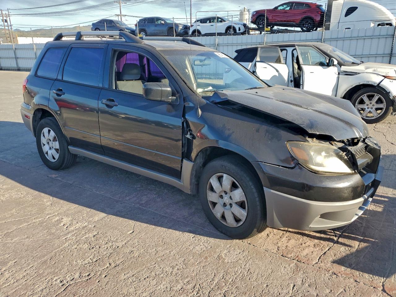 2003 MITSUBISHI OUTLANDER LS photo 4