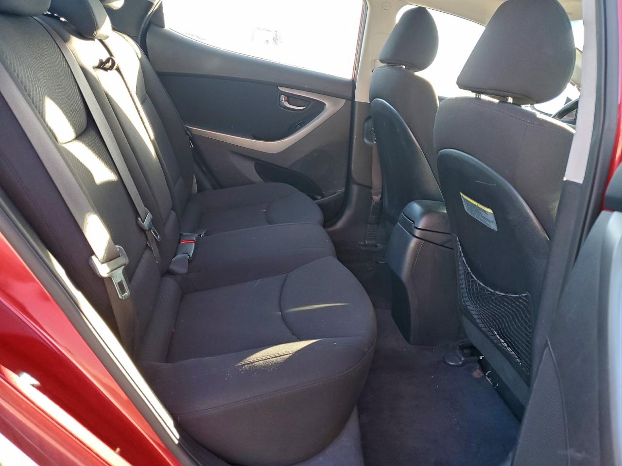 2016 HYUNDAI ELANTRA SE photo 10