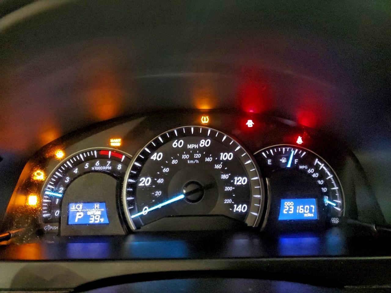 2012 TOYOTA CAMRY BASE photo 9