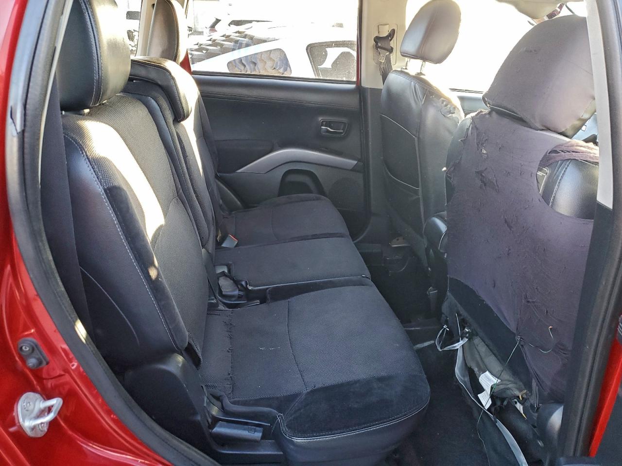 2012 MITSUBISHI OUTLANDER GT photo 10