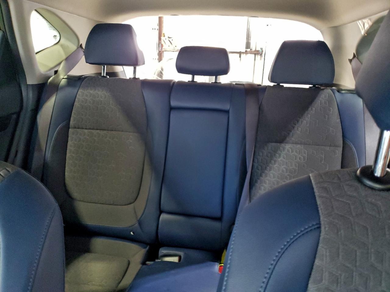 2025 KIA SELTOS S photo 10