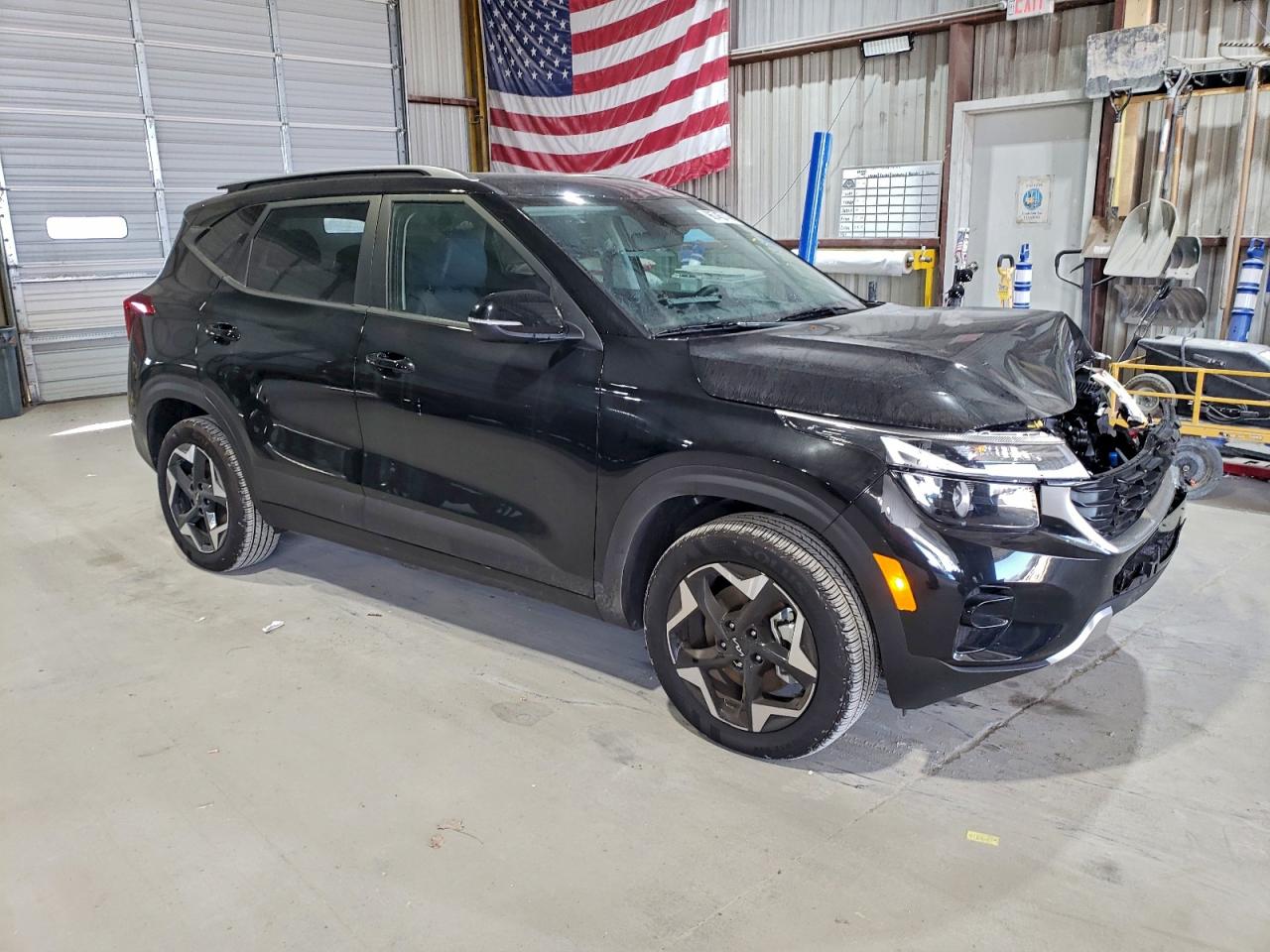2025 KIA SELTOS S photo 4