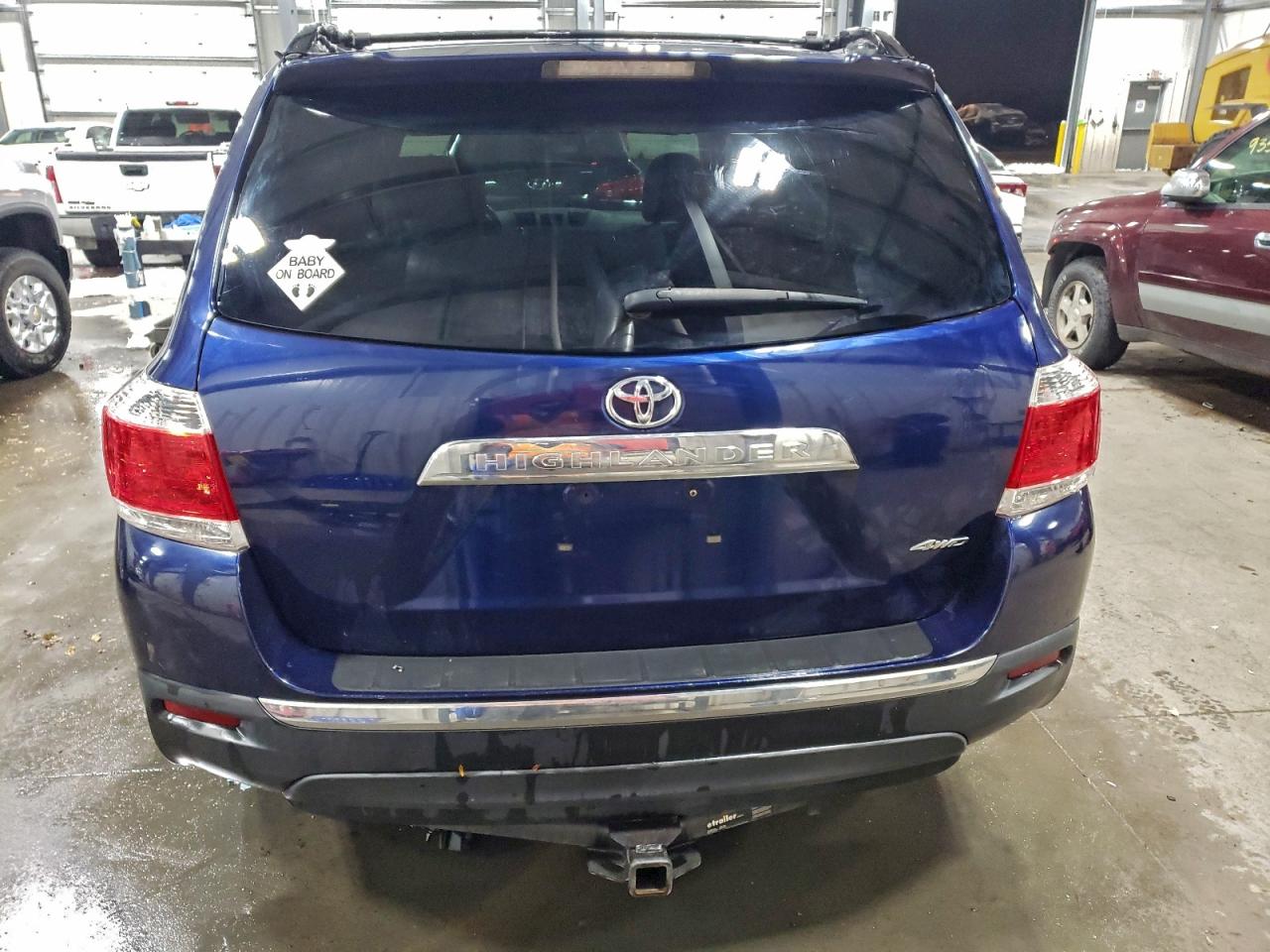 2013 TOYOTA HIGHLANDER BASE photo 6