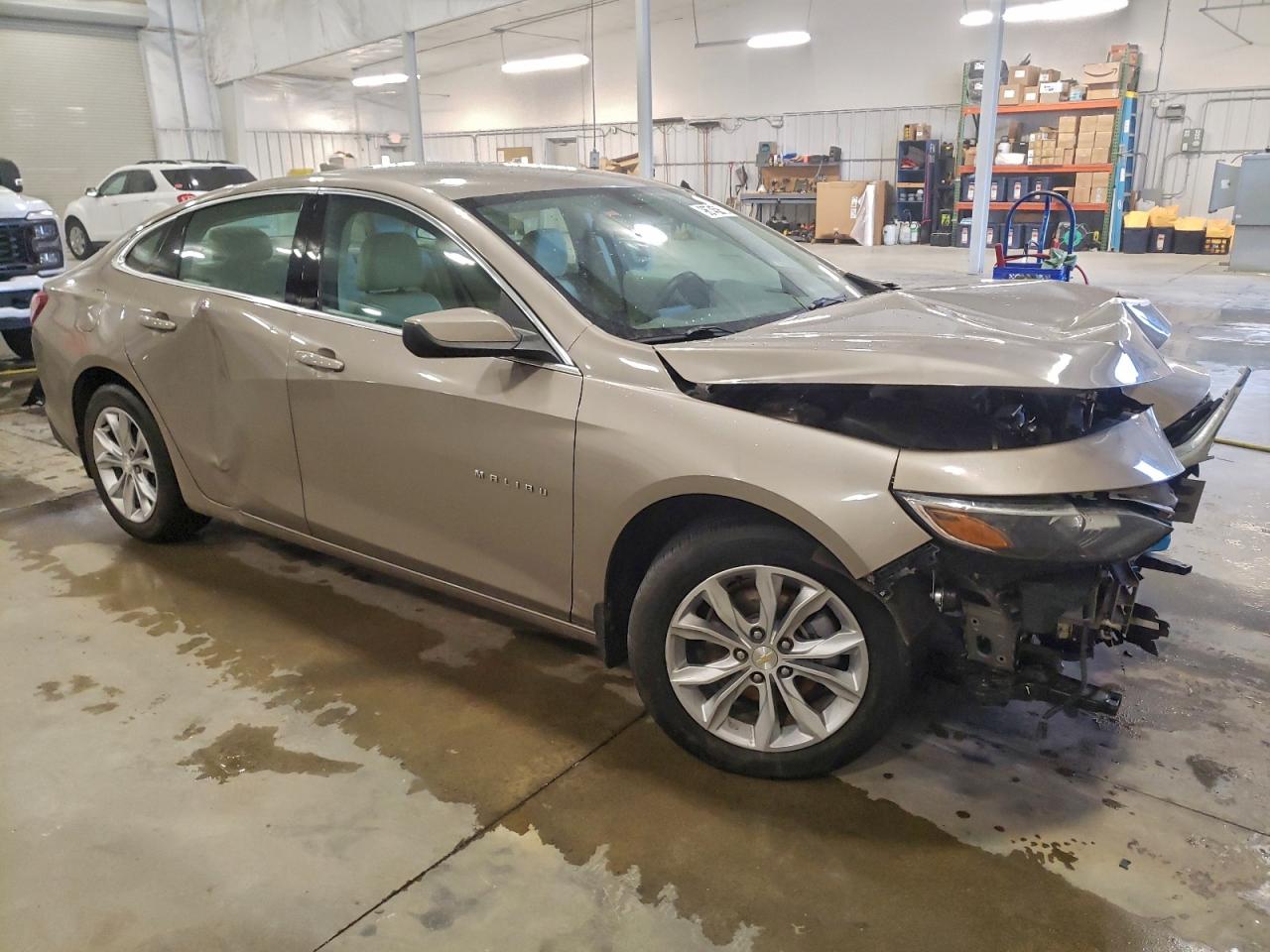 2022 CHEVROLET MALIBU LT photo 4
