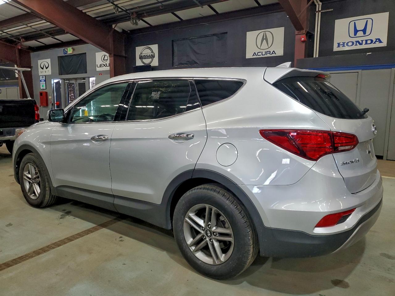 2017 HYUNDAI SANTA FE SPORT photo 2