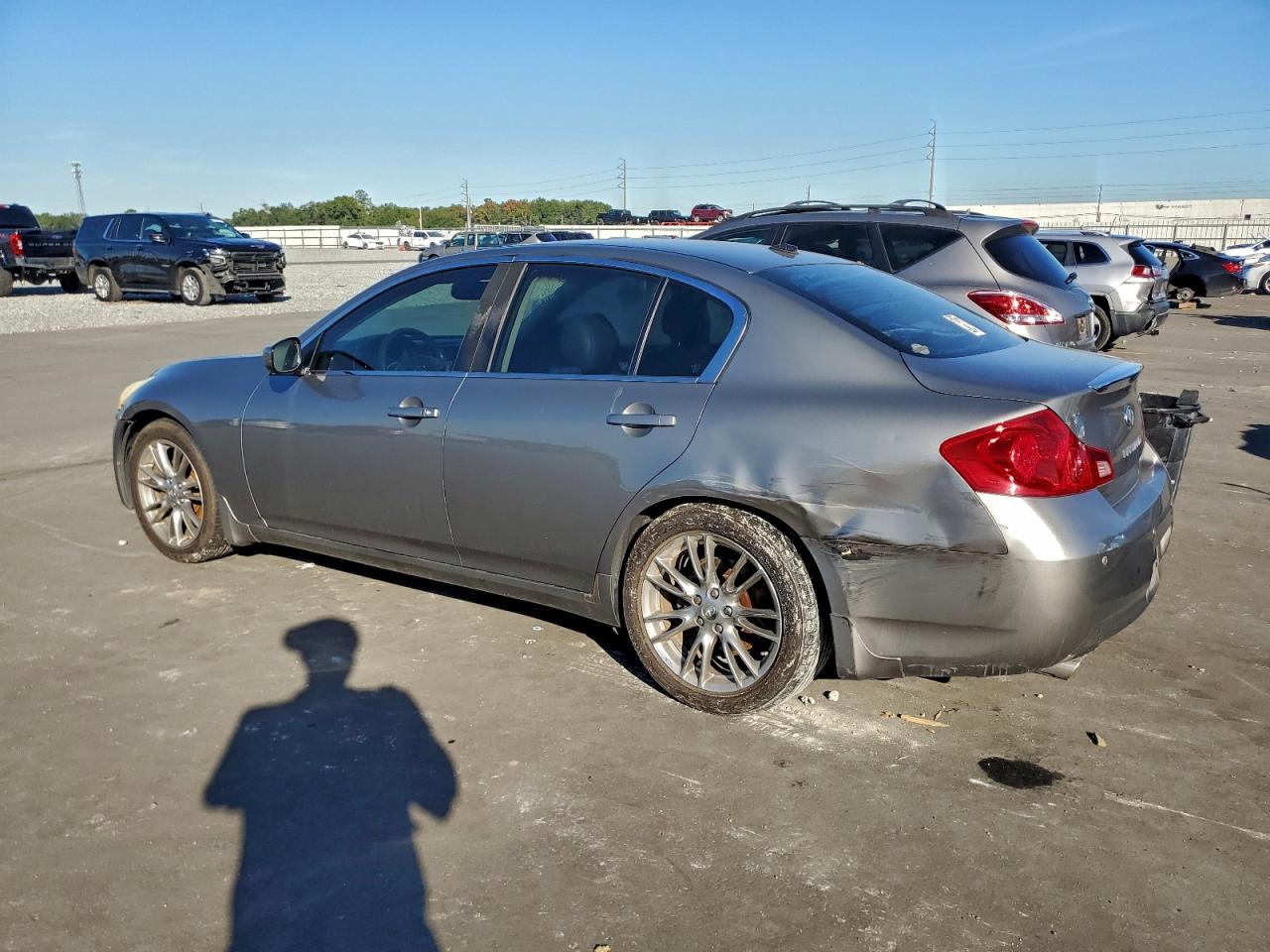 2009 INFINITI G37 BASE photo 2