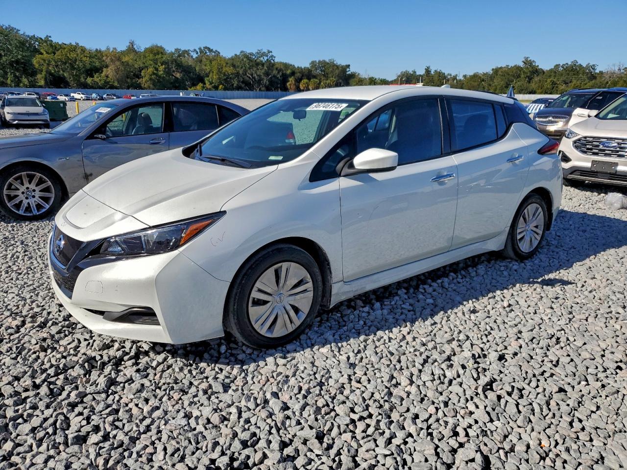 2022 NISSAN LEAF